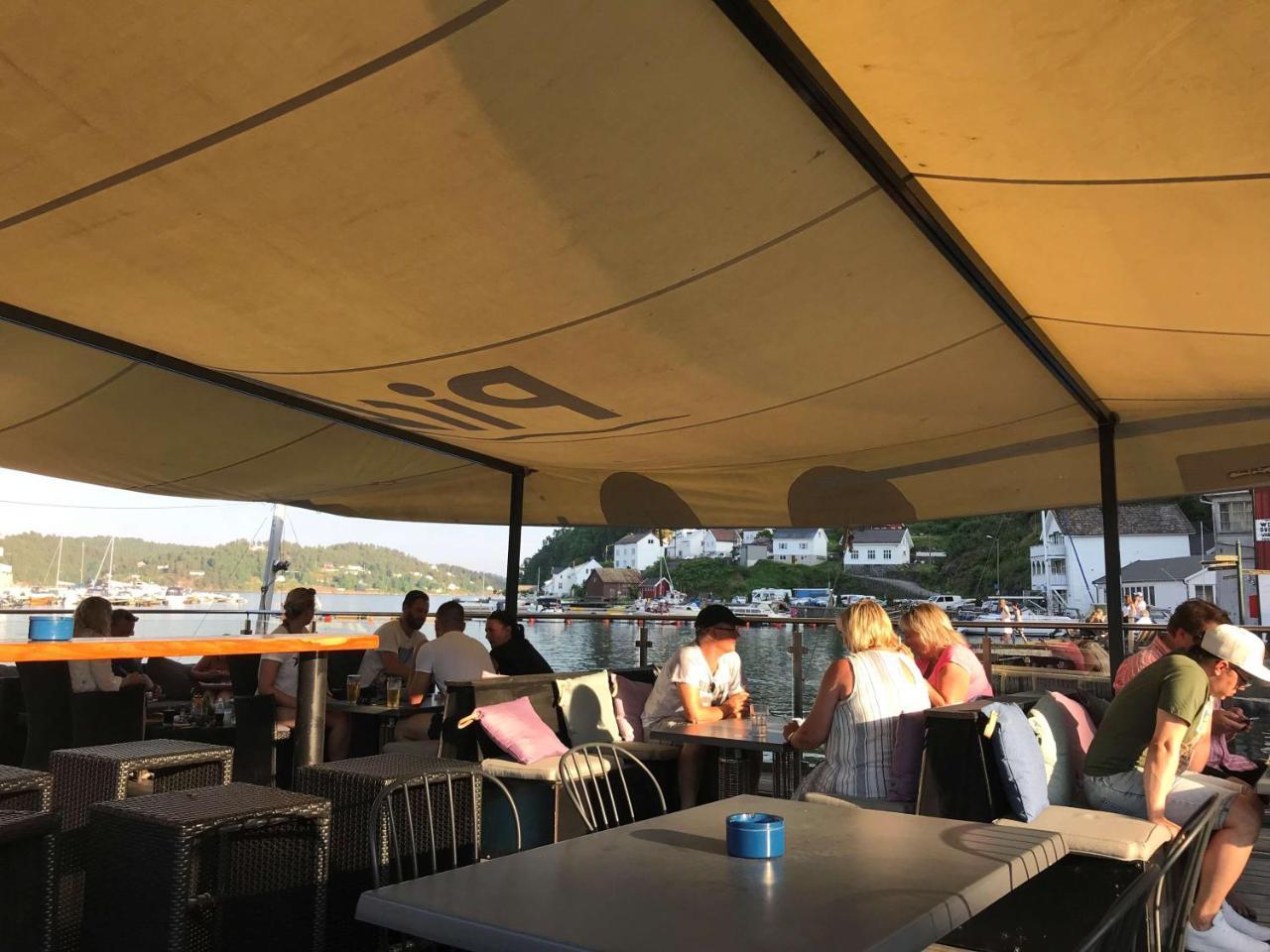 Tvedestrand Fjordhotell - Unike Hoteller Экстерьер фото